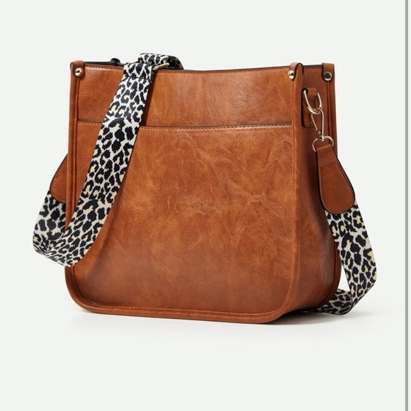 Handbags - Brown Crossbody Bag